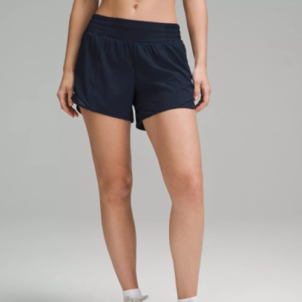 Lululemon Hotty Hot High-Rise Short 4”